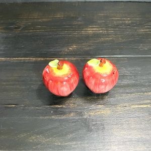 VTG MANN Miniature Apple Salt & Pepper Shaker Marked